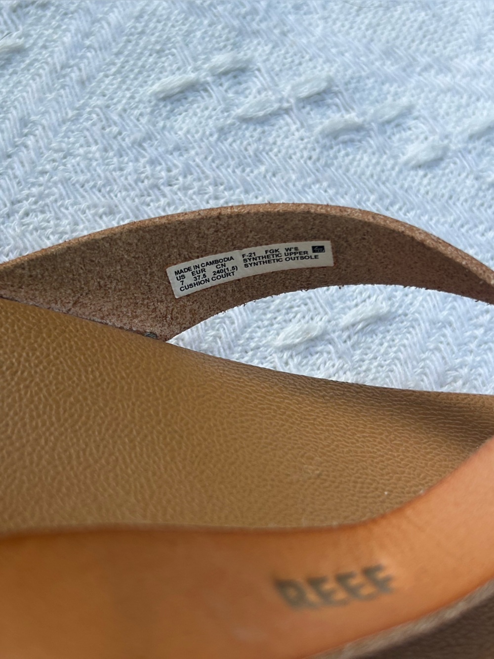 Women’s Reef Flip Flops - Picture 3 of 4